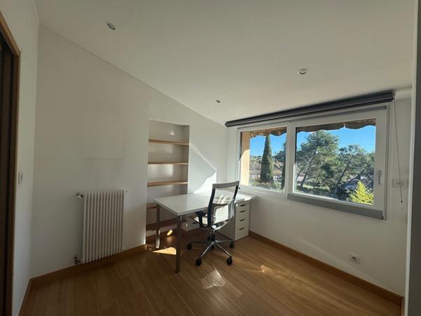 A LOUER - CABRIES - PROCHE AIX EN PROVENCE - MAISON MEUBLE ET CLIMATISEE