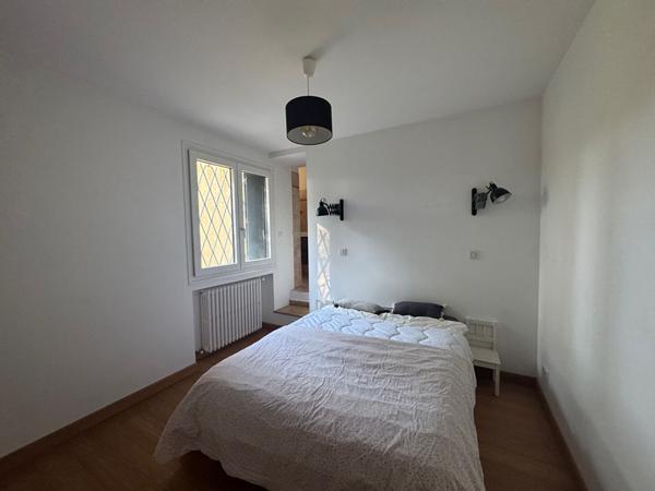 A LOUER - CABRIES - PROCHE AIX EN PROVENCE - MAISON MEUBLE ET CLIMATISEE