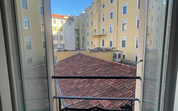 Appartement à vendre    8 pièces • 156 m2 Nice