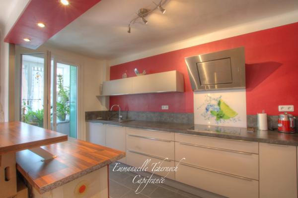 T4 rez de chaussée avec balcon, garage, parking et cave – Résidence Les Cyprès – Istres