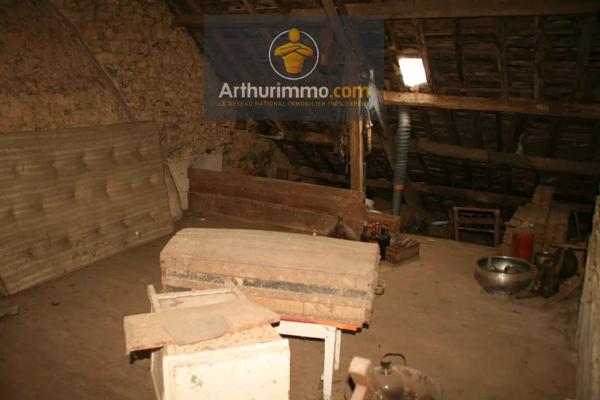 Vente                                                      Maison
                        
                     3 pièces                                         à Forges-de-Lanouée