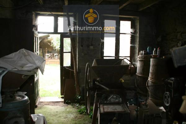 Vente                                                      Maison
                        
                     3 pièces                                         à Forges-de-Lanouée