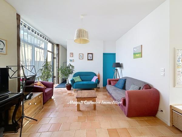 Maison de charme 7 pièces, 116 m2, sans travaux, aux portes de Montfort