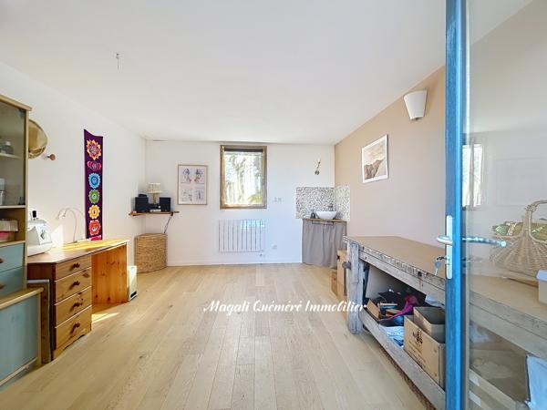 Maison de charme 7 pièces, 116 m2, sans travaux, aux portes de Montfort