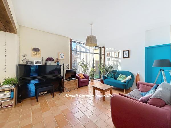 Maison de charme 7 pièces, 116 m2, sans travaux, aux portes de Montfort