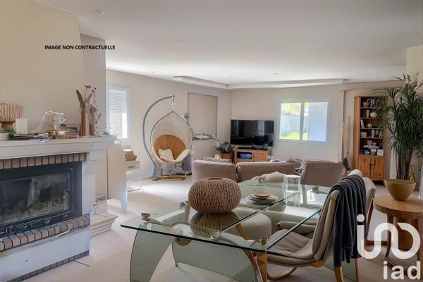 Maison 8 pièces de 168 m² à Haute-Goulaine (44115)