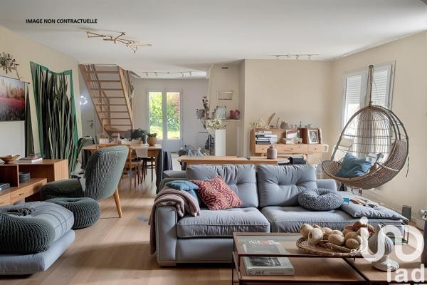 Maison 8 pièces de 168 m² à Haute-Goulaine (44115)