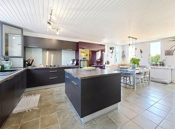 Charmante maison de 205 m² avec piscine et dépendance à 8 min de Fronton