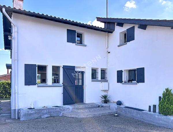 Charmante maison de 205 m² avec piscine et dépendance à 8 min de Fronton