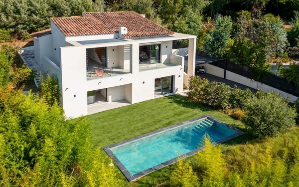 Maison à vendre    6 pièces •  Vallauris