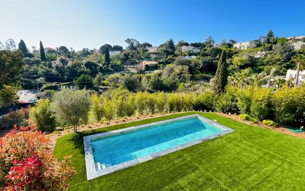 Maison à vendre    6 pièces •  Vallauris