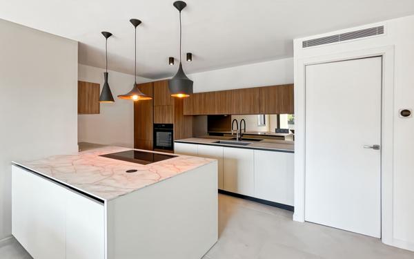 Maison à vendre    6 pièces •  Vallauris