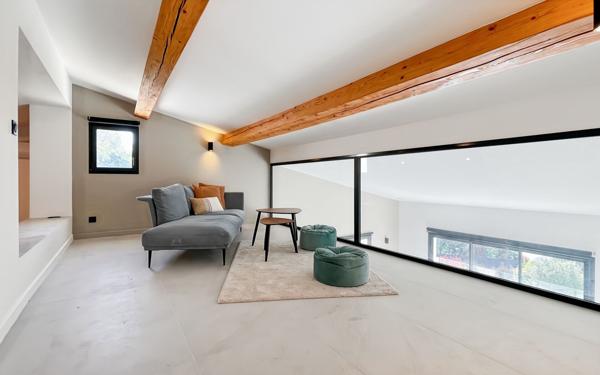 Maison à vendre    6 pièces •  Vallauris