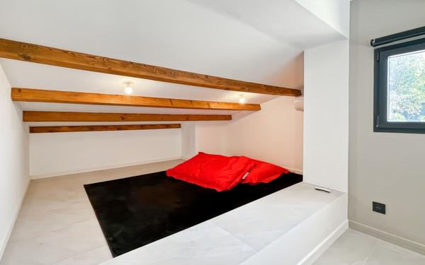 Maison à vendre    6 pièces •  Vallauris