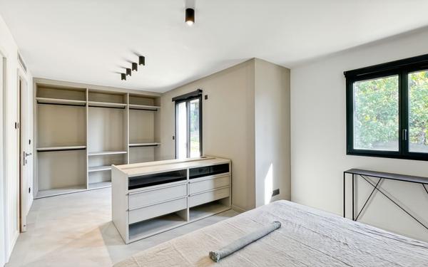 Maison à vendre    6 pièces •  Vallauris