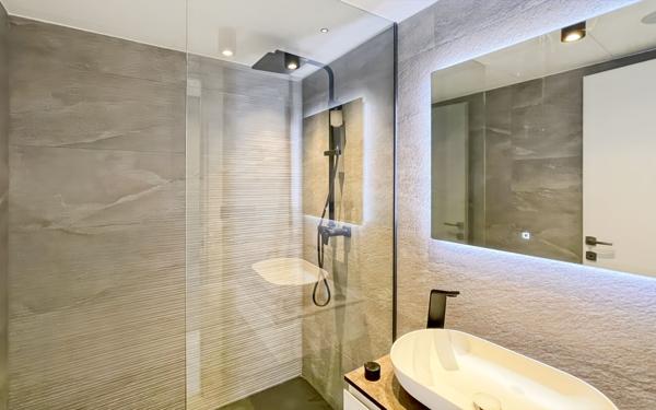 Maison à vendre    6 pièces •  Vallauris