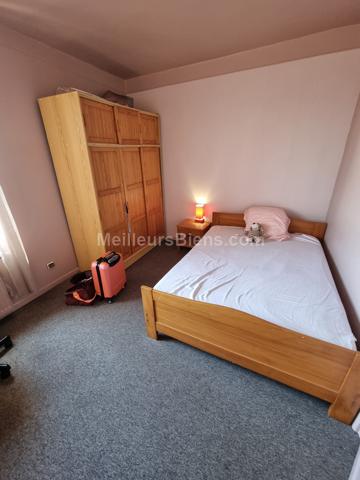 IMMEUBLE DE140 M2 AVEC TERRASSE