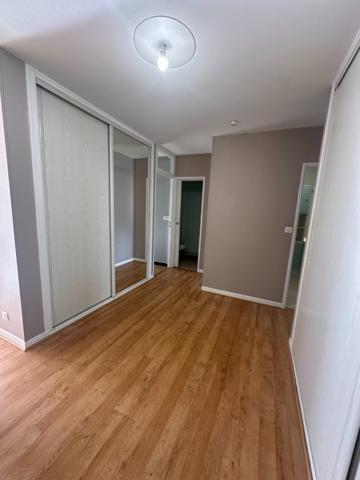 APPARTEMENT T4 / GARAGE / BALCON/CAVE/ASCENSEUR - ST GERMAIN