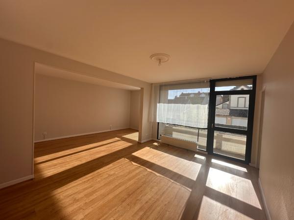 APPARTEMENT T4 / GARAGE / BALCON/CAVE/ASCENSEUR - ST GERMAIN