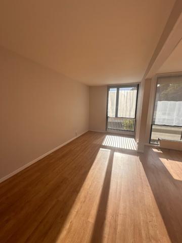 APPARTEMENT T4 / GARAGE / BALCON/CAVE/ASCENSEUR - ST GERMAIN