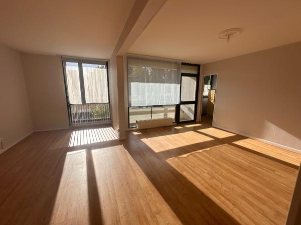 APPARTEMENT T4 / GARAGE / BALCON/CAVE/ASCENSEUR - ST GERMAIN