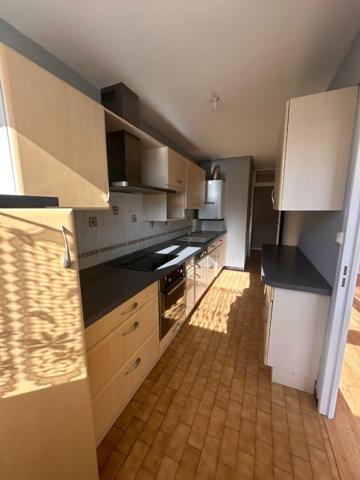 APPARTEMENT T4 / GARAGE / BALCON/CAVE/ASCENSEUR - ST GERMAIN