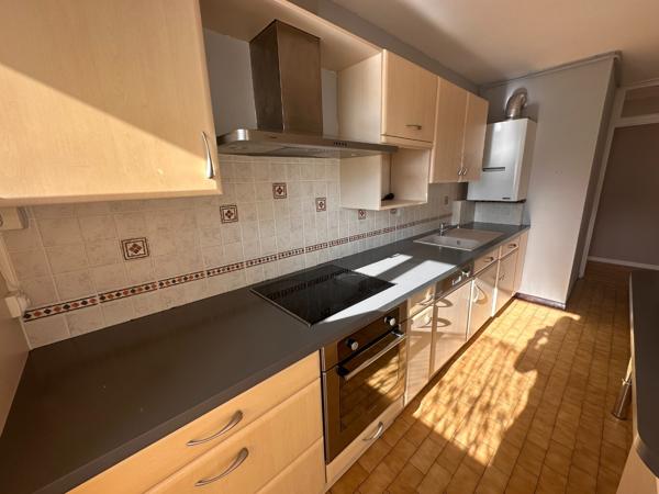 APPARTEMENT T4 / GARAGE / BALCON/CAVE/ASCENSEUR - ST GERMAIN