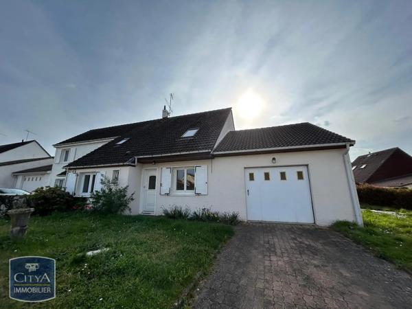 Maison à louer 5 pièces 129m² Naintré (86530)