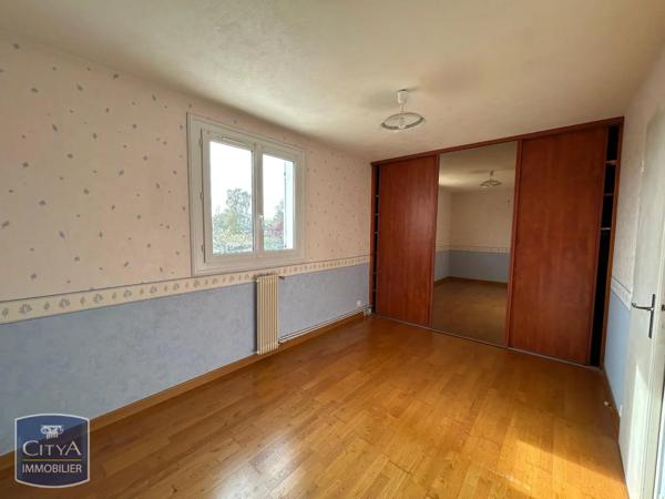 Maison à louer 5 pièces 129m² Naintré (86530)