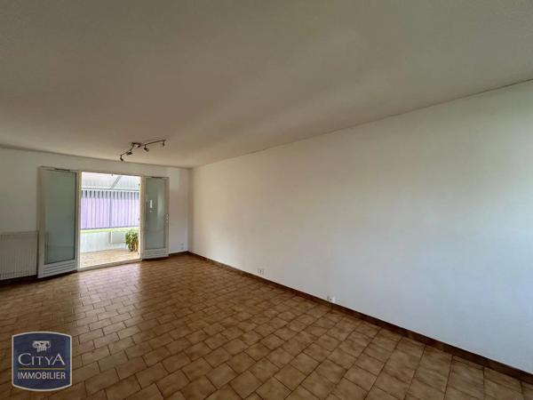 Maison à louer 5 pièces 129m² Naintré (86530)