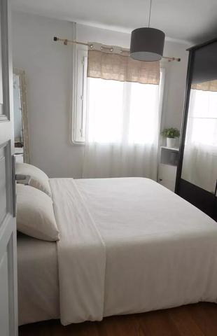 Maison de plain-pied avec trois chambres et agréable jardin