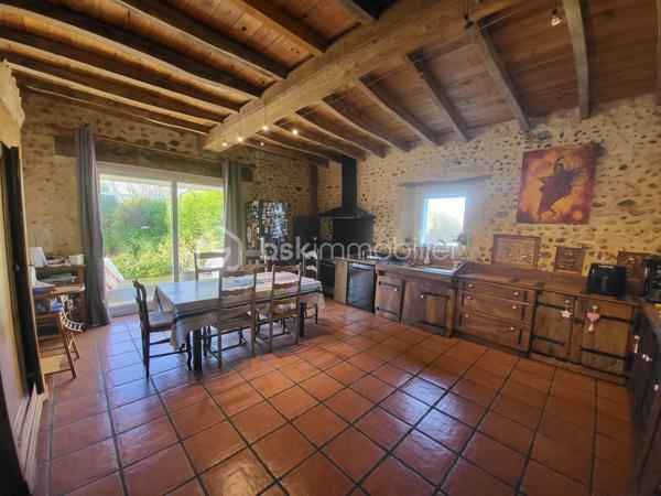 Corps de ferme de 381 m²