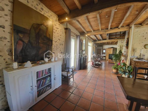 Corps de ferme de 381 m²