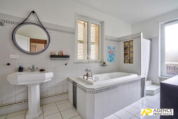 Maison Le Mesnil Le Roi 150 m2 €745 000 ** - Référence 12861