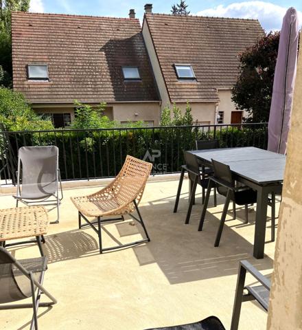 Maison Le Mesnil Le Roi 150 m2 €745 000 ** - Référence 12861