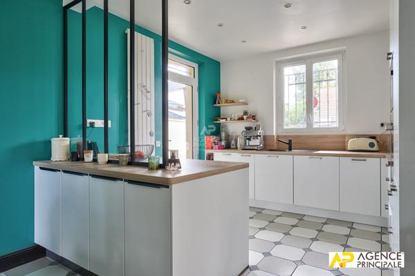 Maison Le Mesnil Le Roi 150 m2 €745 000 ** - Référence 12861