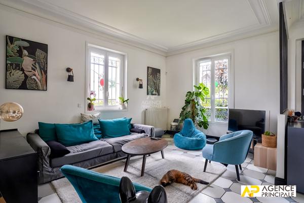 Maison Le Mesnil Le Roi 150 m2 €745 000 ** - Référence 12861
