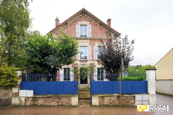 Maison Le Mesnil Le Roi 150 m2 €745 000 ** - Référence 12861