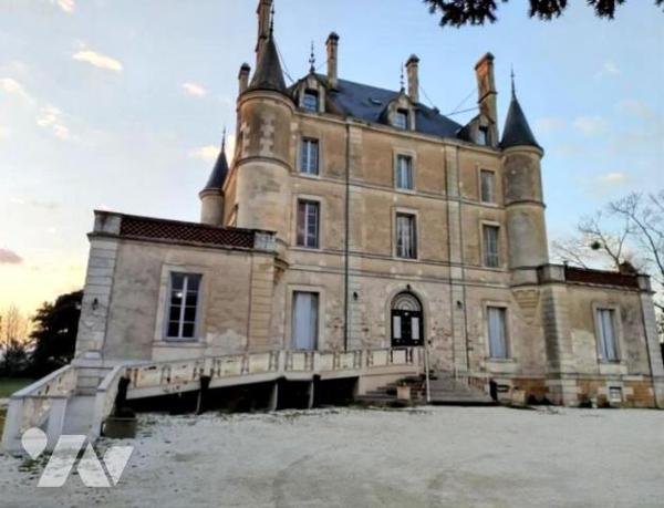 Chateau 16 pièces