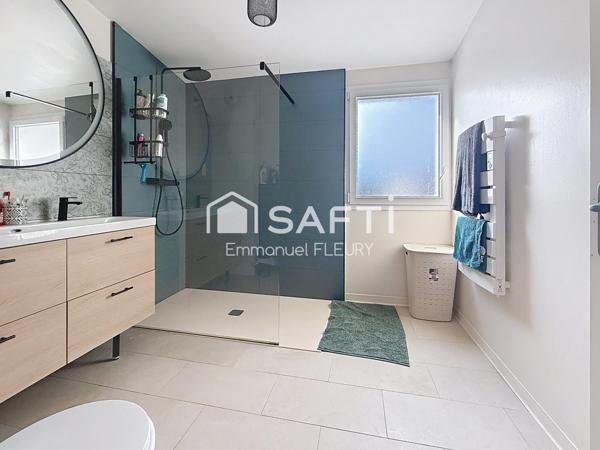 Maison contemporaine de 2013, au calme, proche du Square Belem