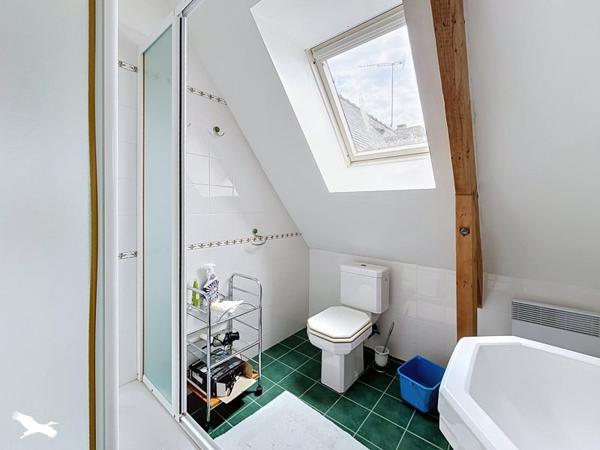 Maison 301 815 € Guengat 8 p 197 m² DPE D