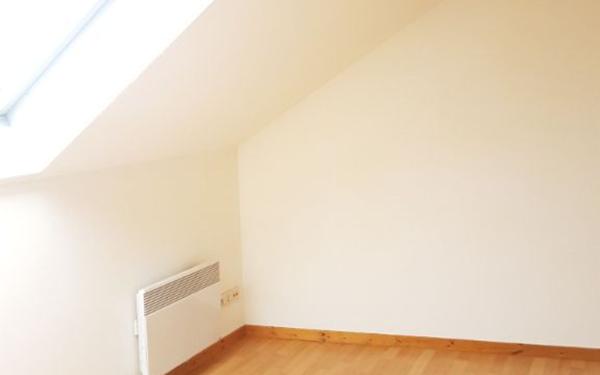 Appartement à louer    1 pièce •  Merville