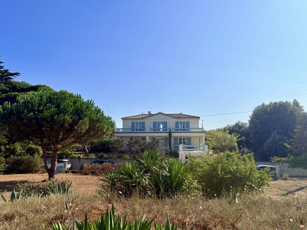 À vendre - Maison, 4 pièces située à Saint-Georges-d'Oléron (17190)