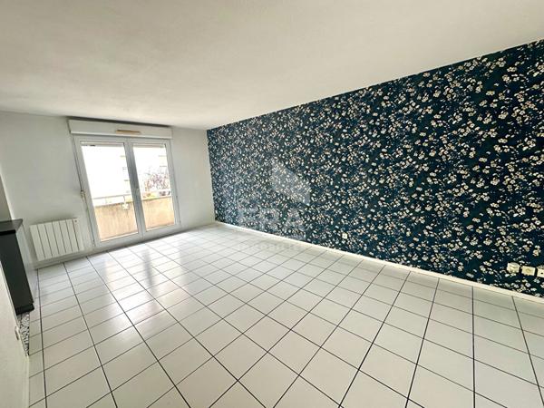 F2 AVEC ASCENSEUR BALCON ET PARKING. jardin des plantes