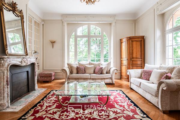 Propriété exeptionnelle en centre-ville au coeur d’un parc arboré