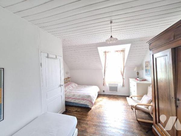EXCLUSIVITE Maison à vendre à PLOUGUERNEAU -  en Finistère (29)- Charme de l'ancien et beau pot...