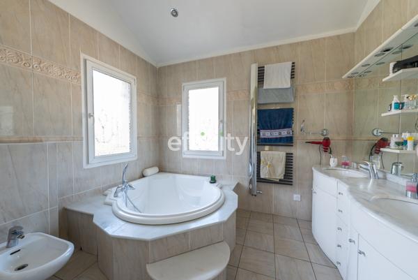 Maison 6 pièces - 200 m²