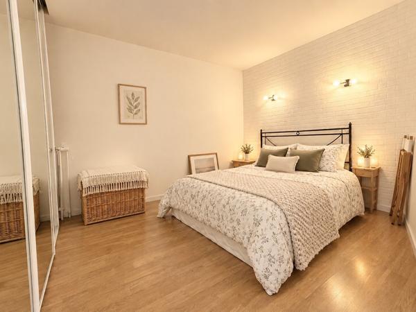 Appartement Le Plessis-Robinson 2 pièce(s) 46.28 m² avec jardin de 150 m²