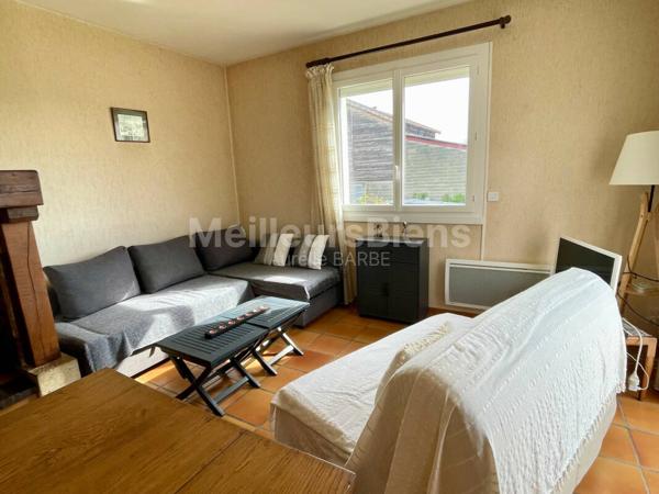 Maison individuelle + hangar sur 1 hectare