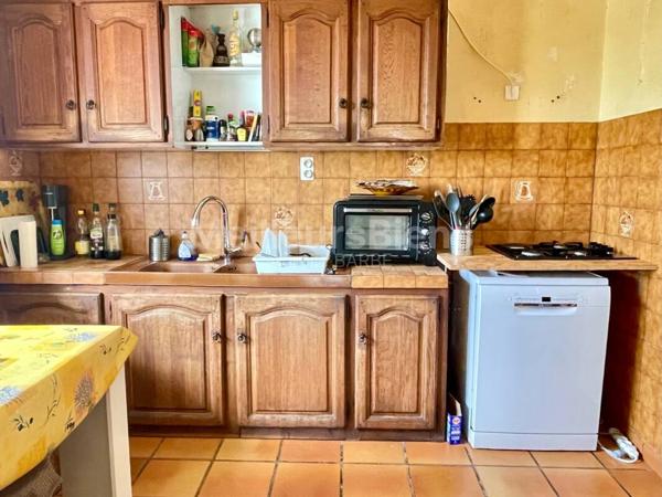 Maison individuelle + hangar sur 1 hectare